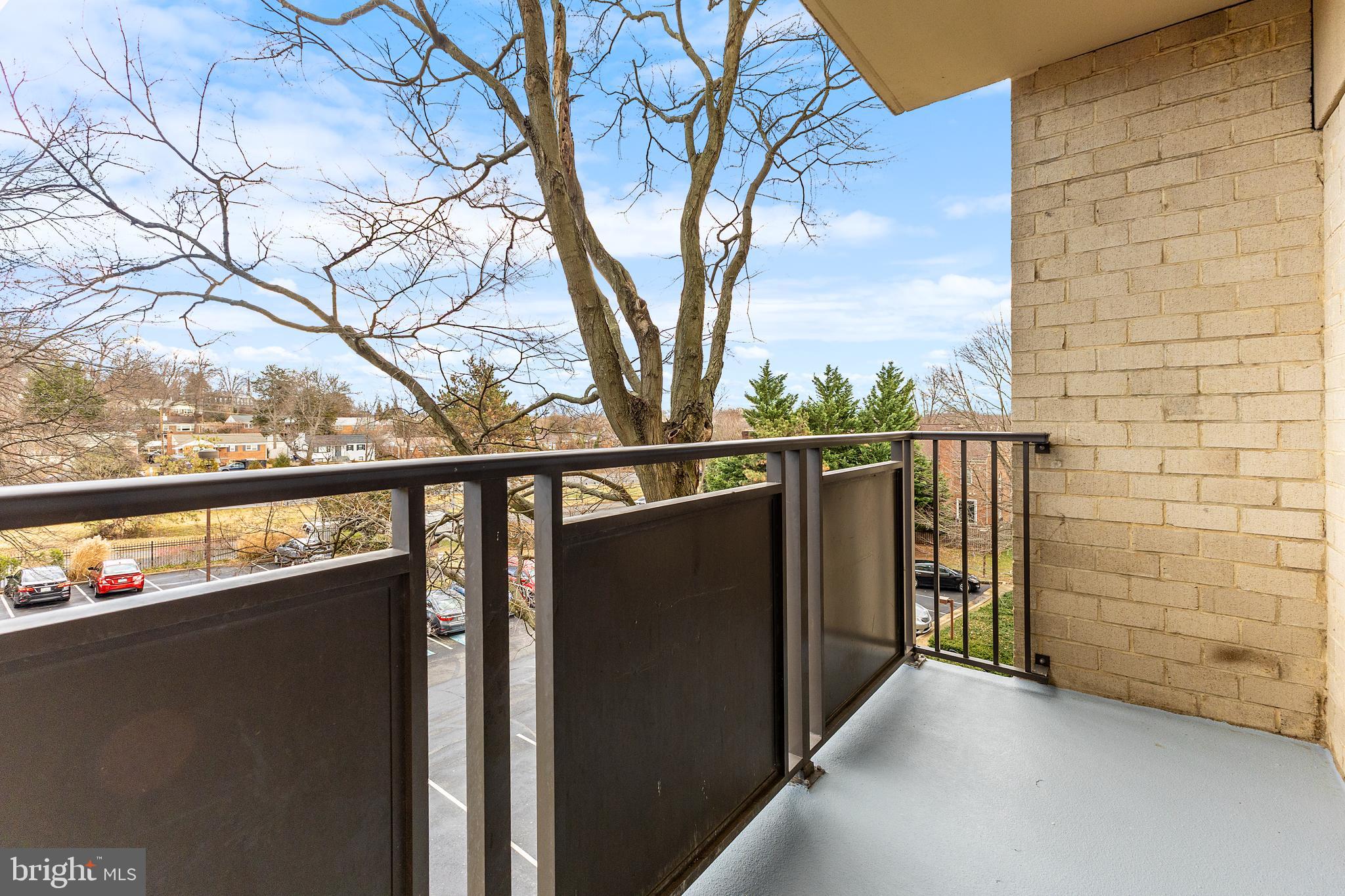 WOODLAKE TOWERS - Residential