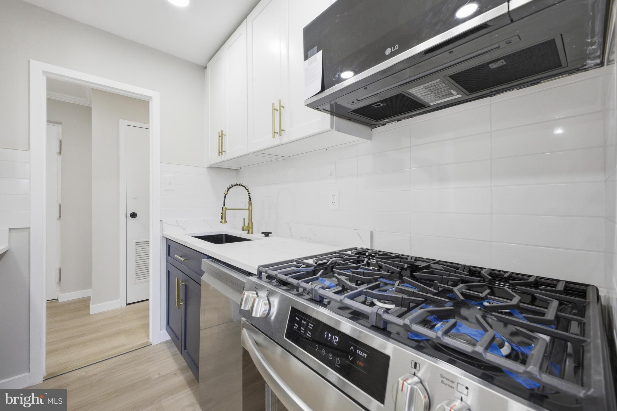 WOODLAKE TOWERS - Residential