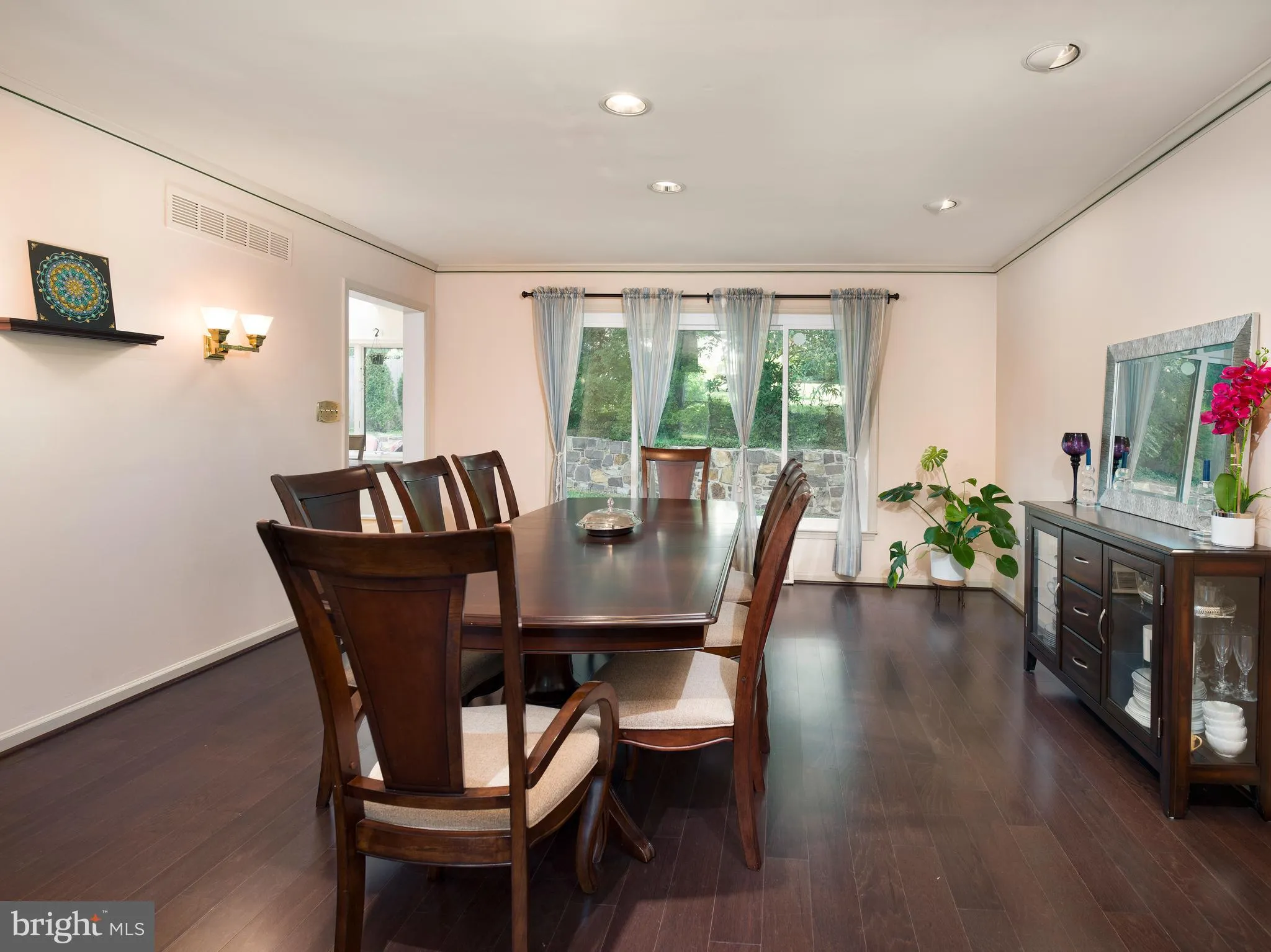 Wynnewood, Pennsylvania 19096, United States, 4 Bedrooms Bedrooms, ,4 BathroomsBathrooms,Residential,Contingent,182609