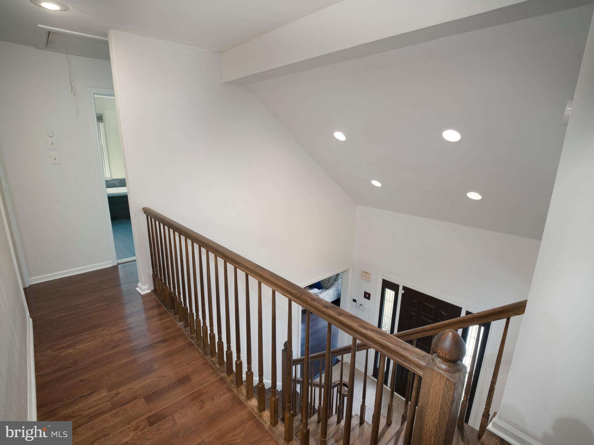 INDIAN CREEK - Residential