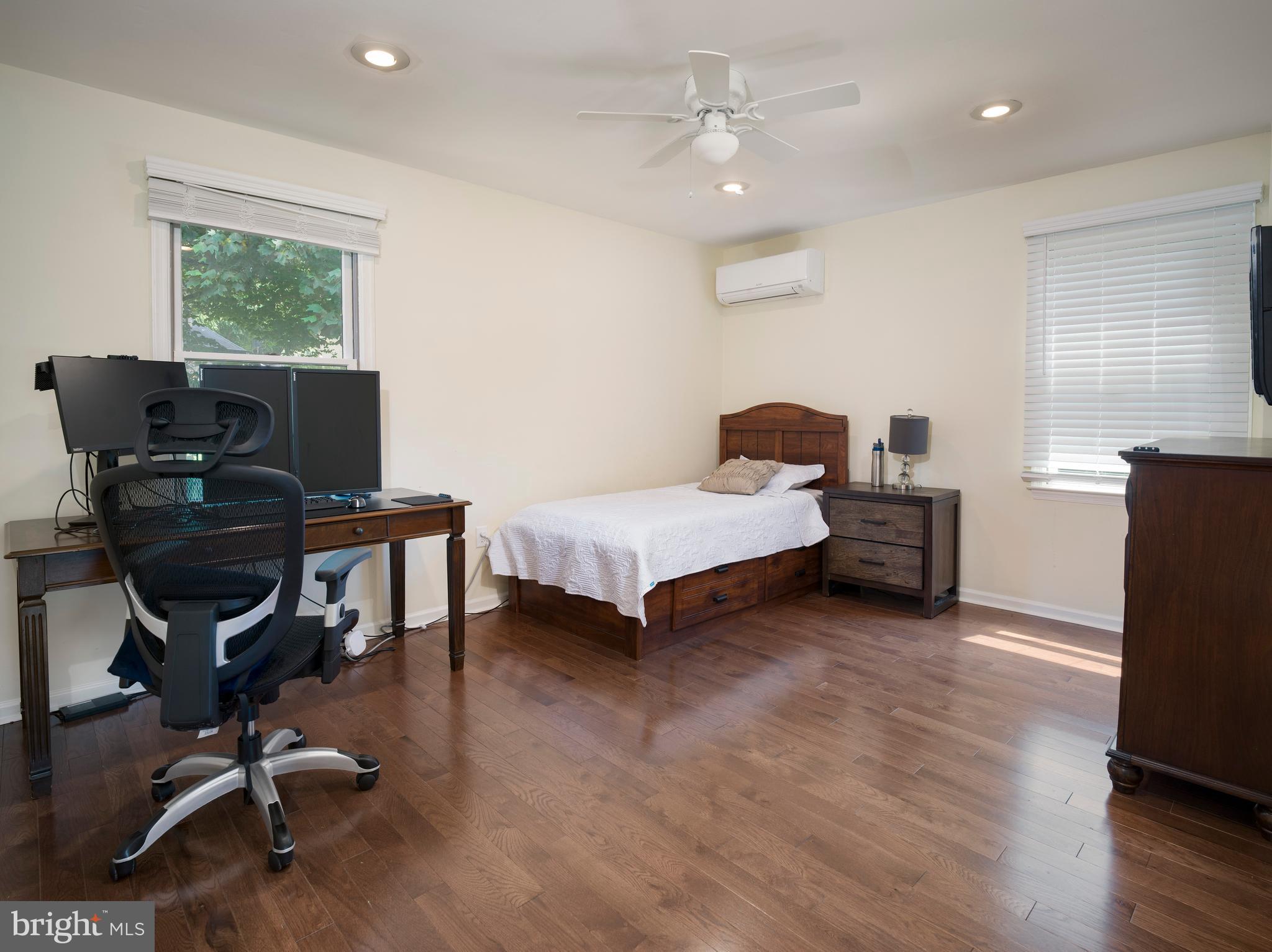 INDIAN CREEK - Residential