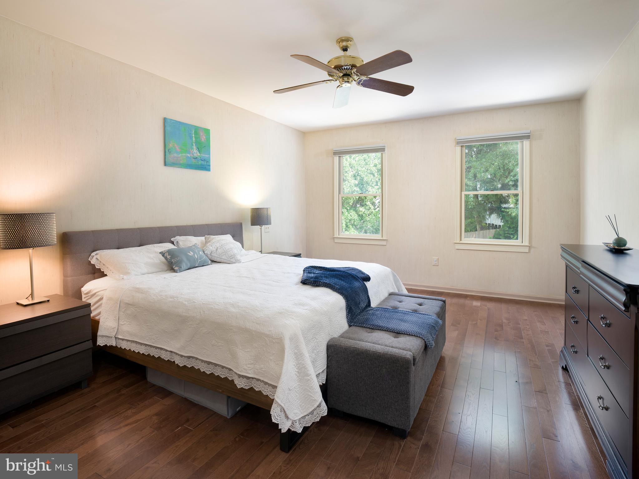 INDIAN CREEK - Residential