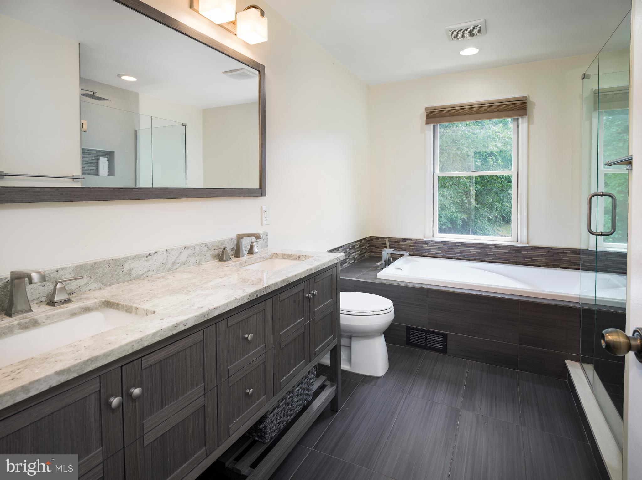 INDIAN CREEK - Residential