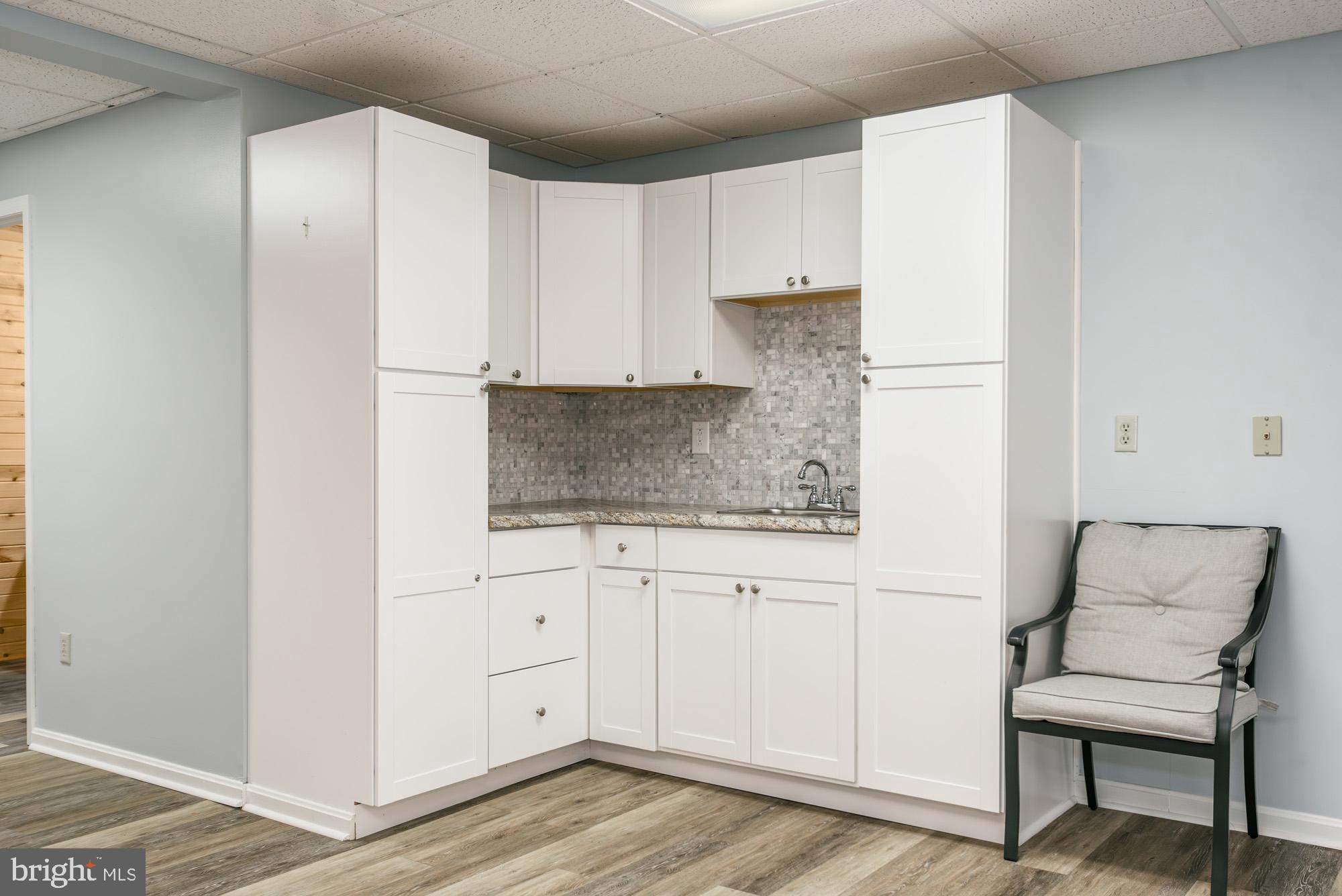 LAUREL BROOK - Residential