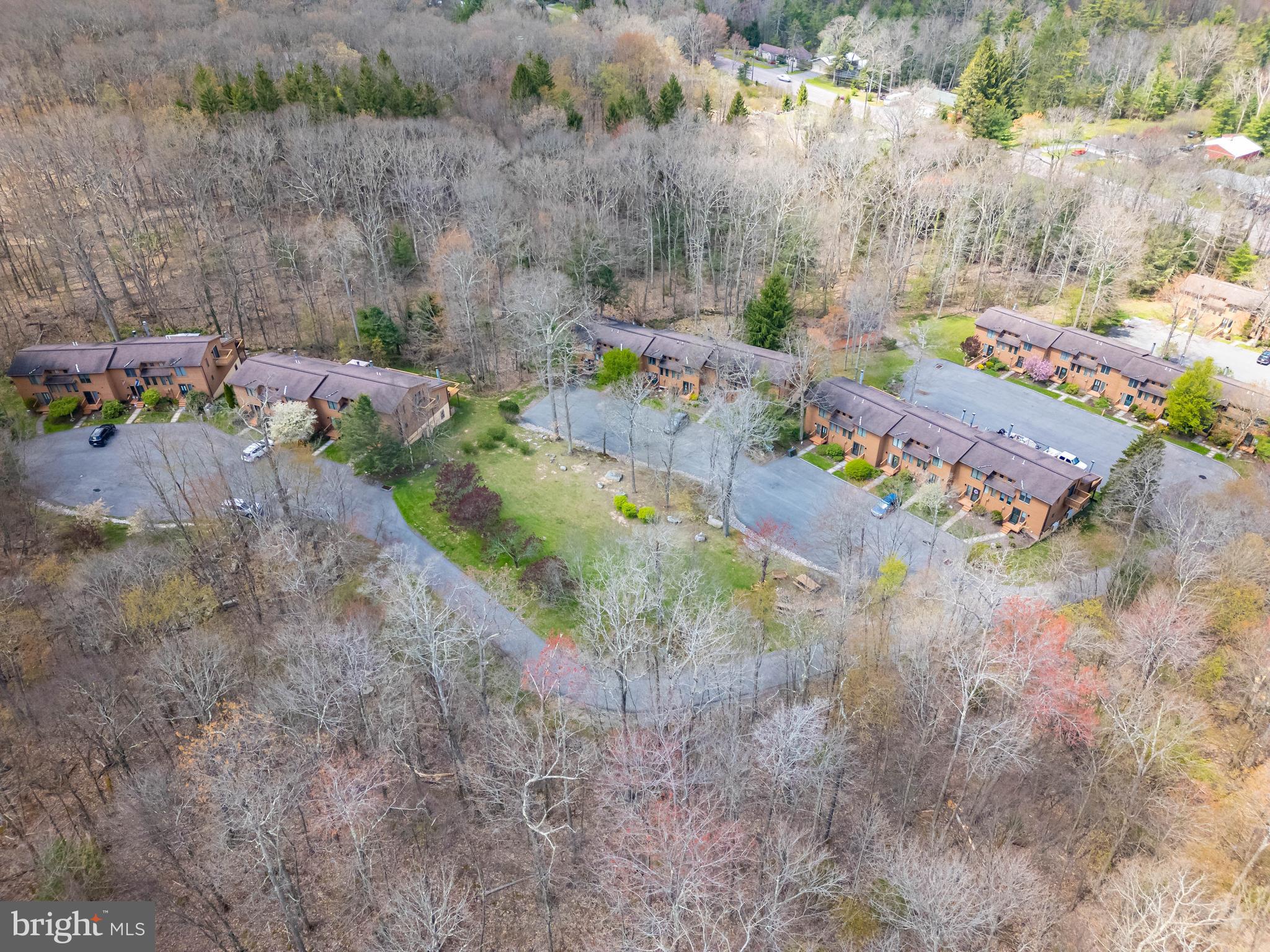 LAUREL BROOK - Residential