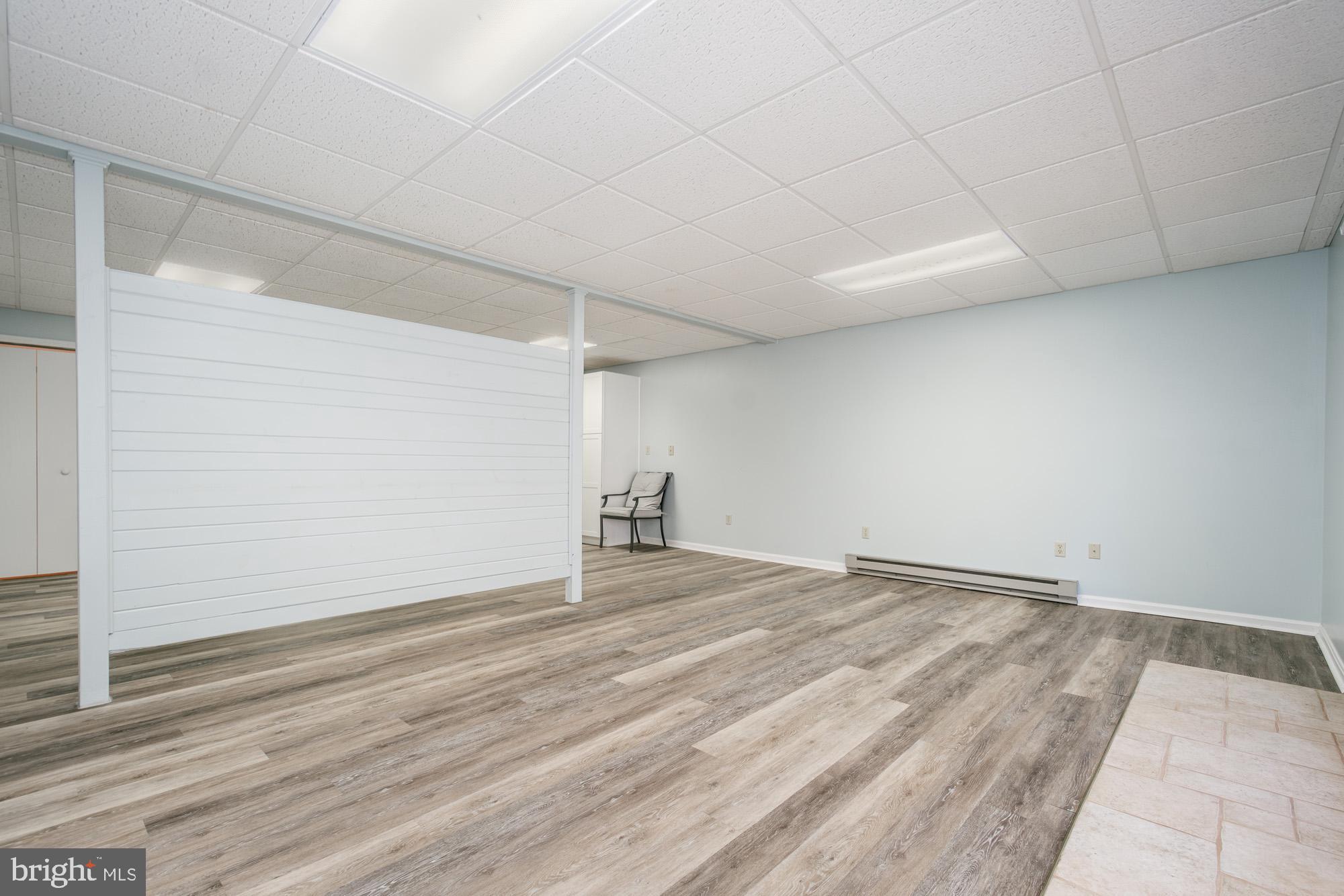 LAUREL BROOK - Residential