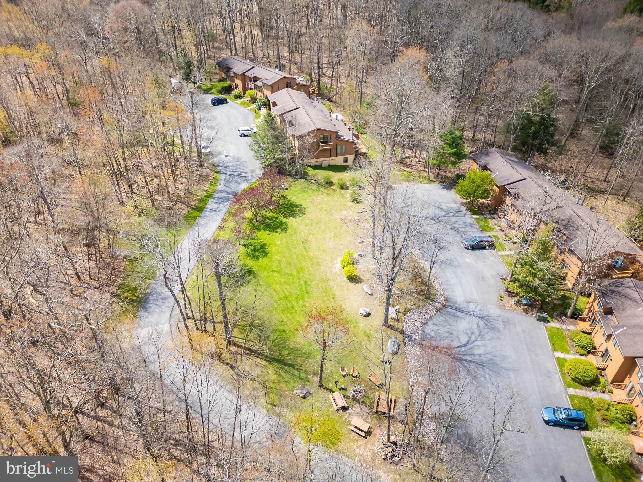 LAUREL BROOK - Residential