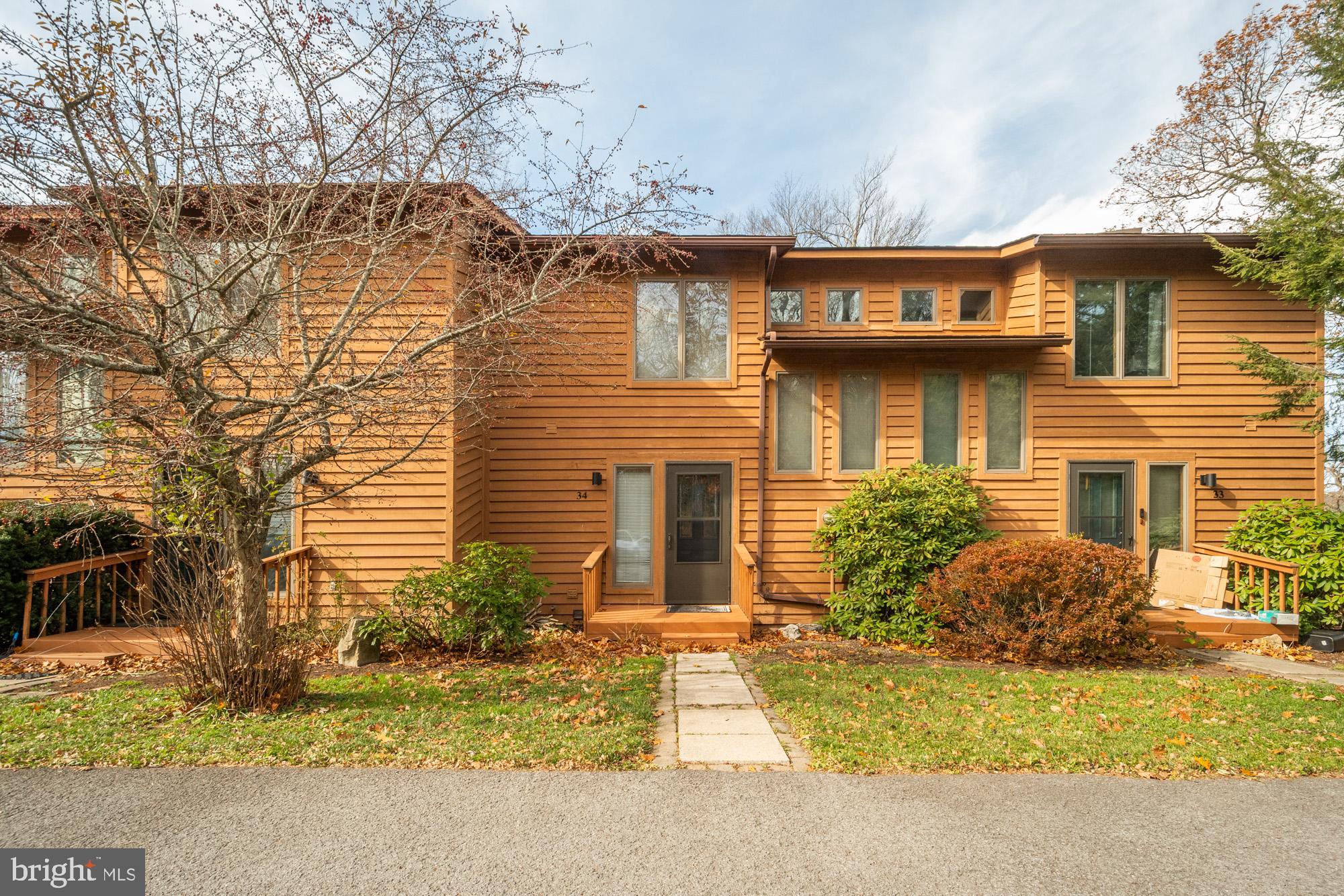 LAUREL BROOK - Residential