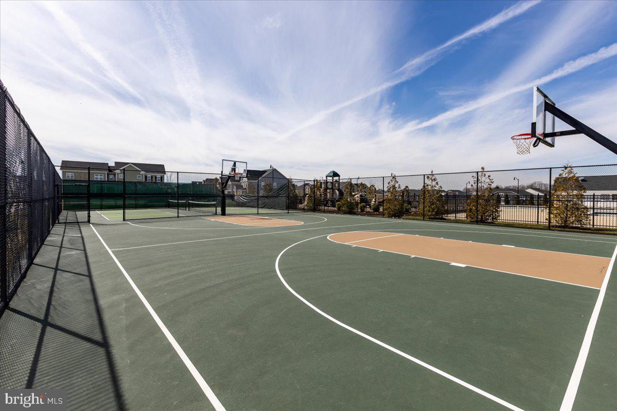 TWO RIVERS - Residential