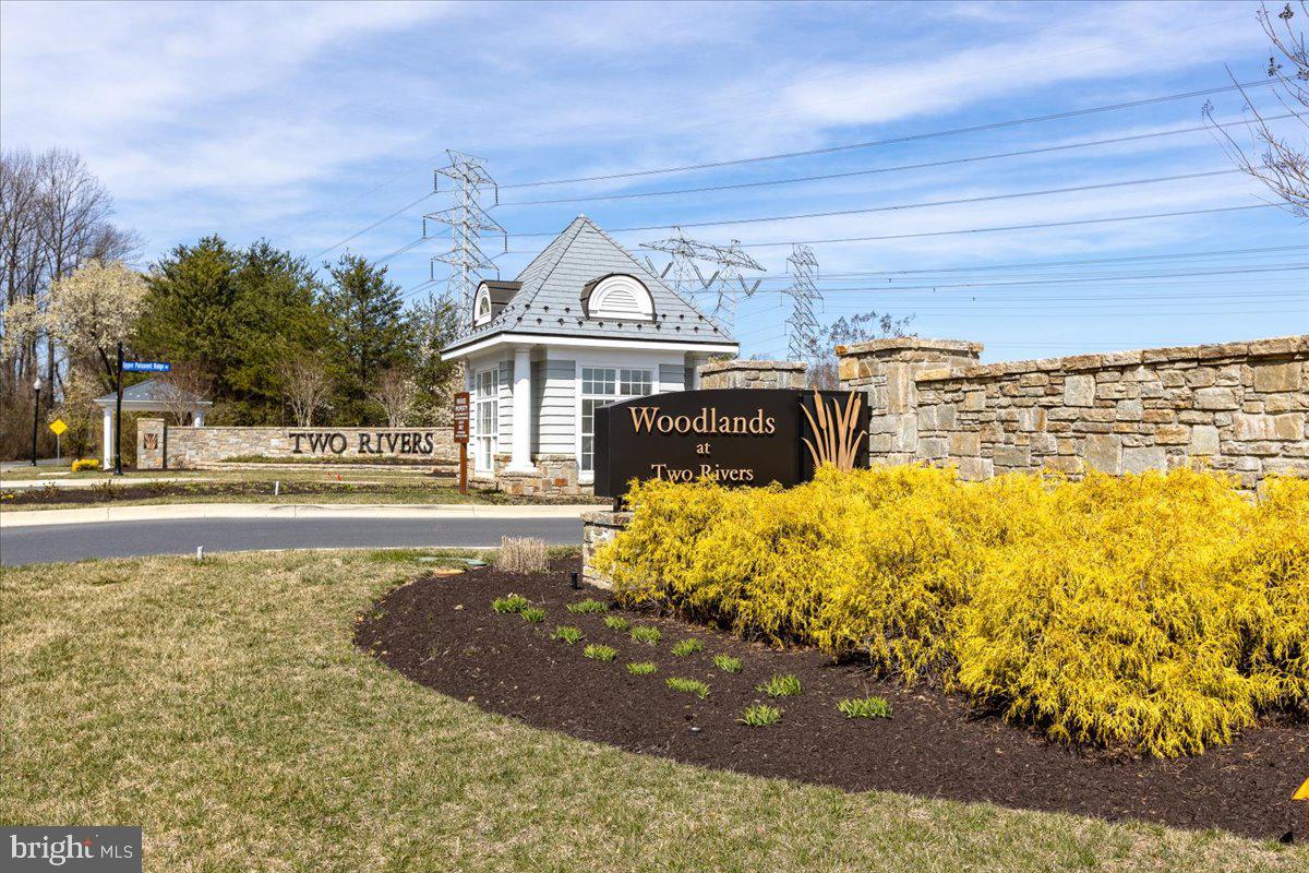 TWO RIVERS - Residential