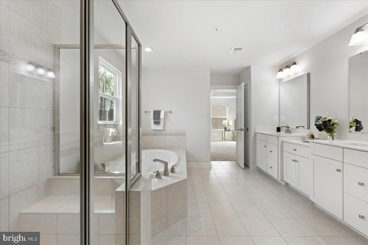 TWO RIVERS - Residential