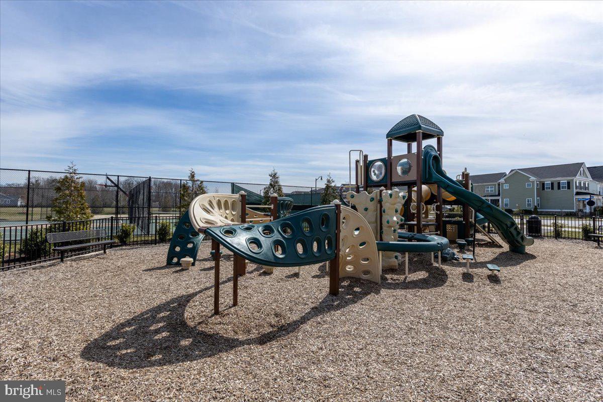 TWO RIVERS - Residential