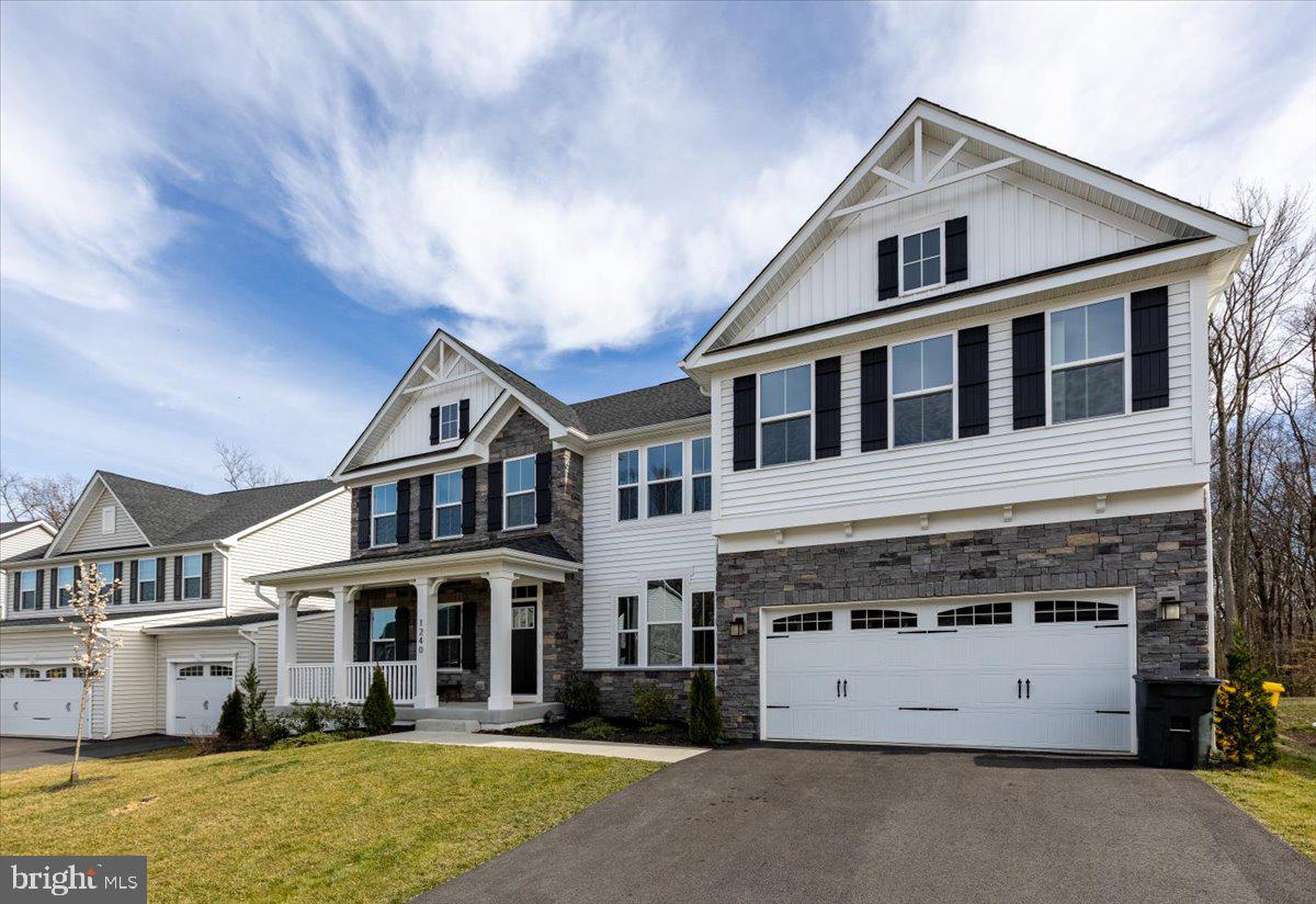 TWO RIVERS - Residential