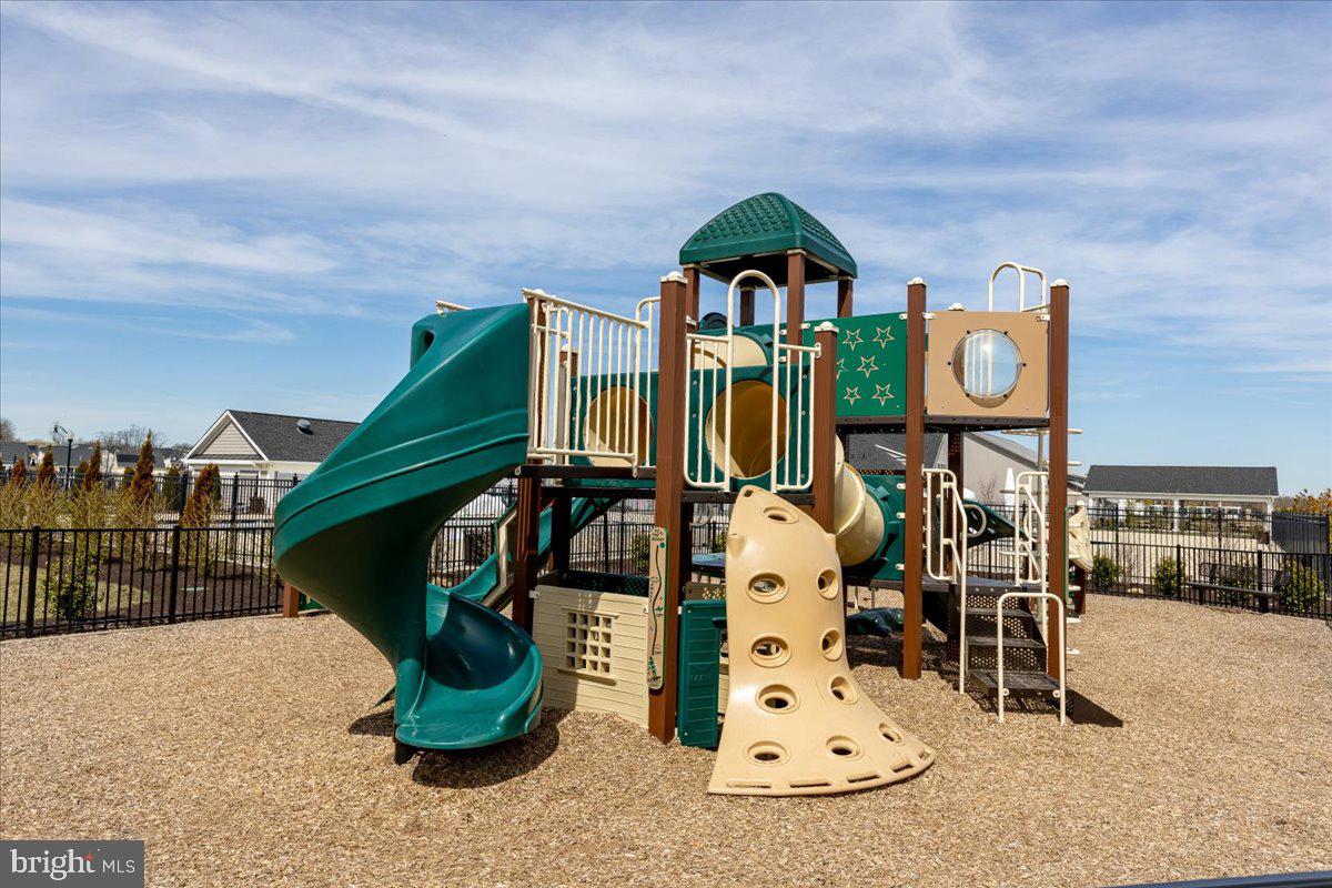 TWO RIVERS - Residential