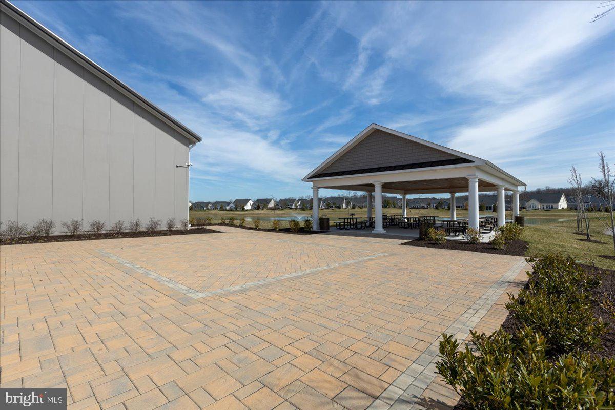 TWO RIVERS - Residential