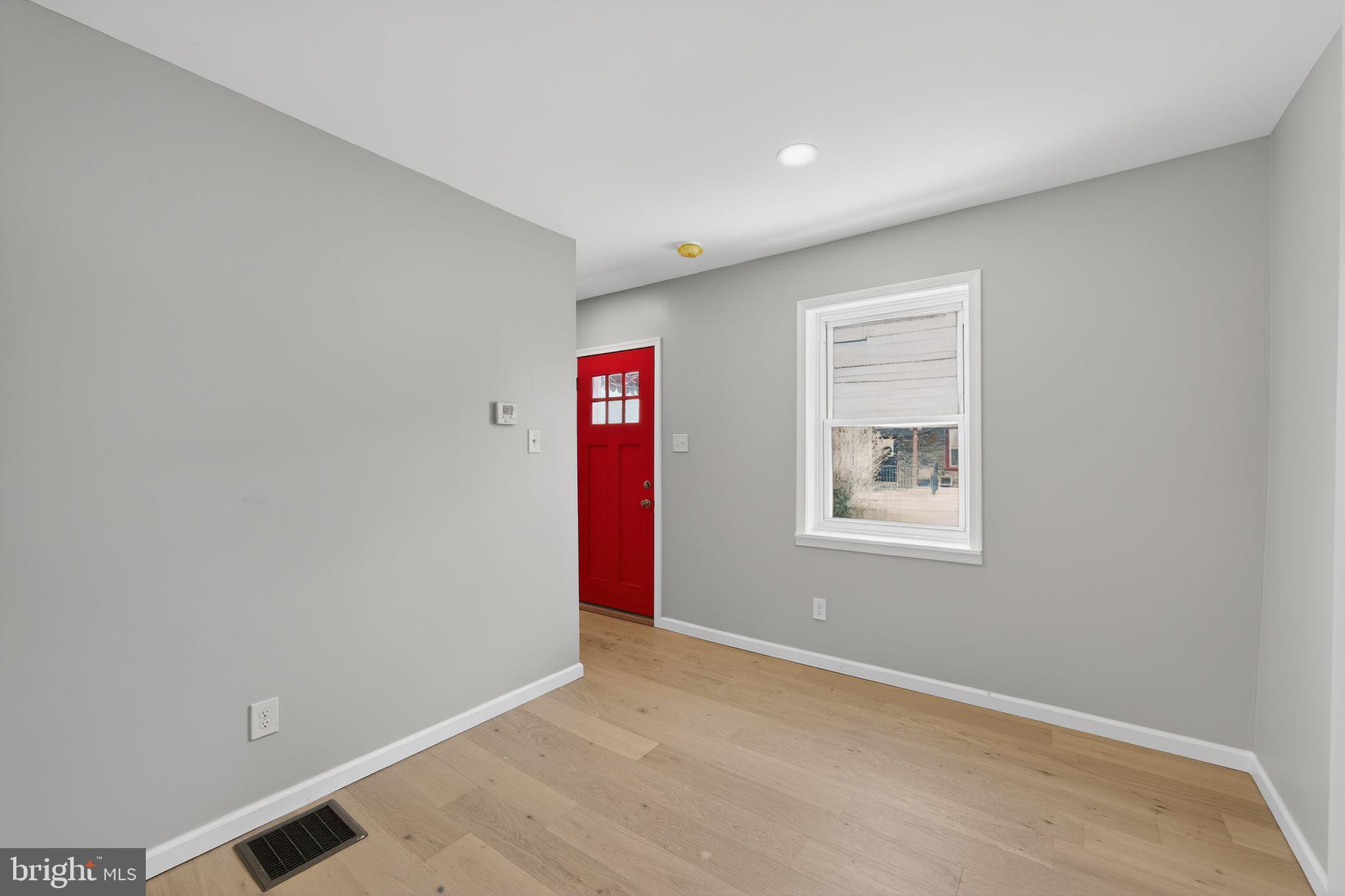 308 W CHESTNUT STREET