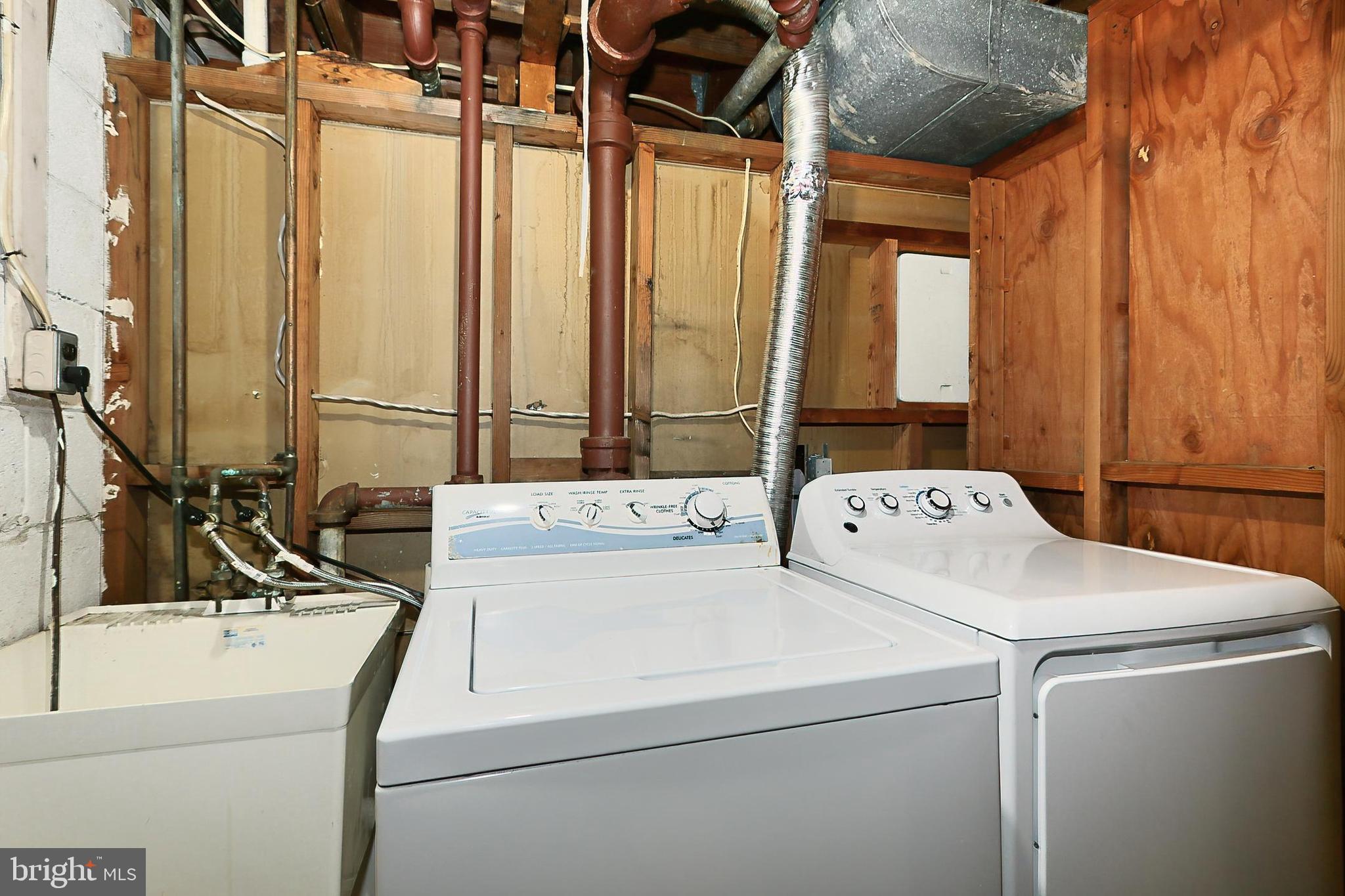 NORTH SPRINGFIELD - Residential