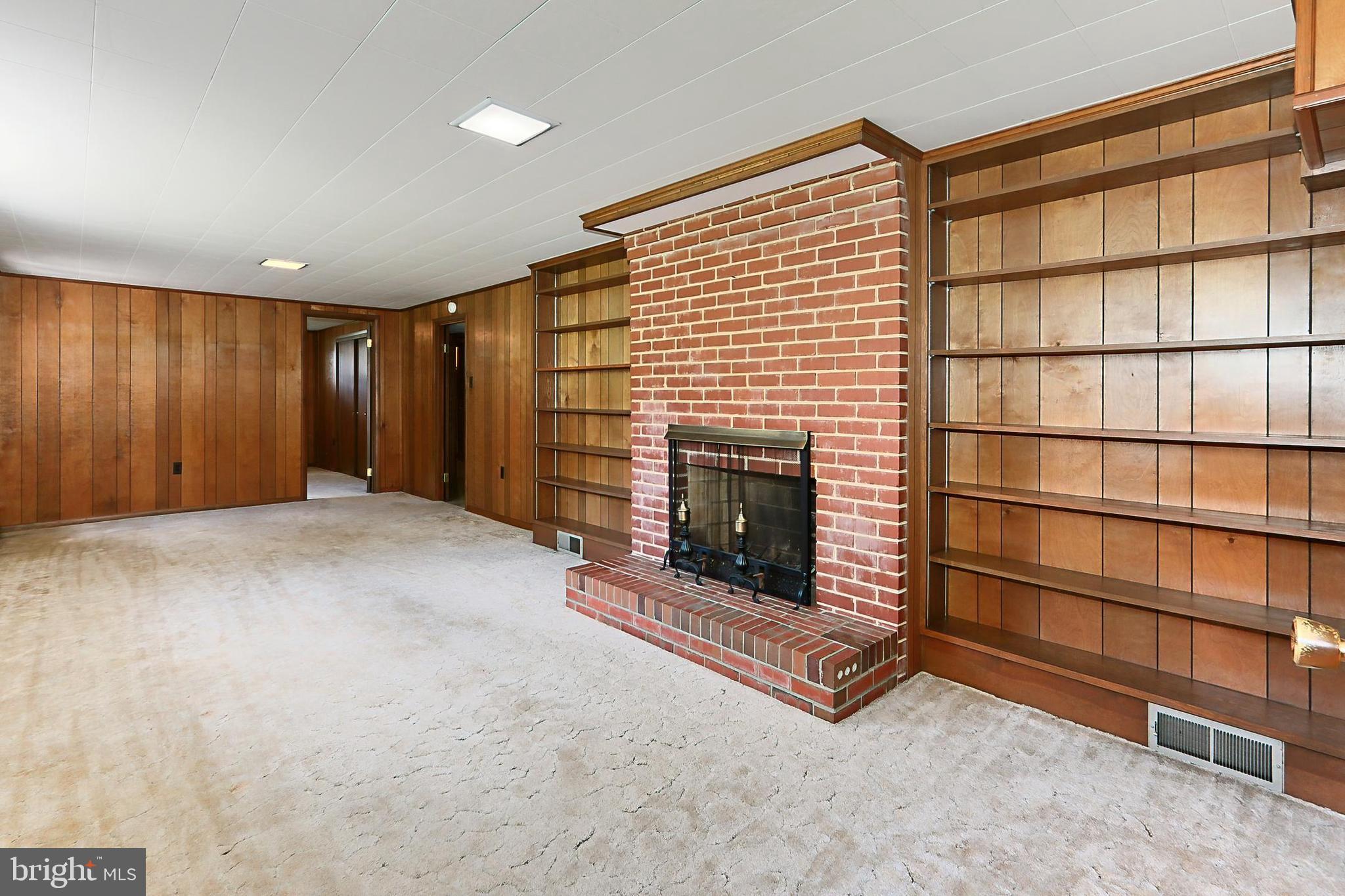 NORTH SPRINGFIELD - Residential