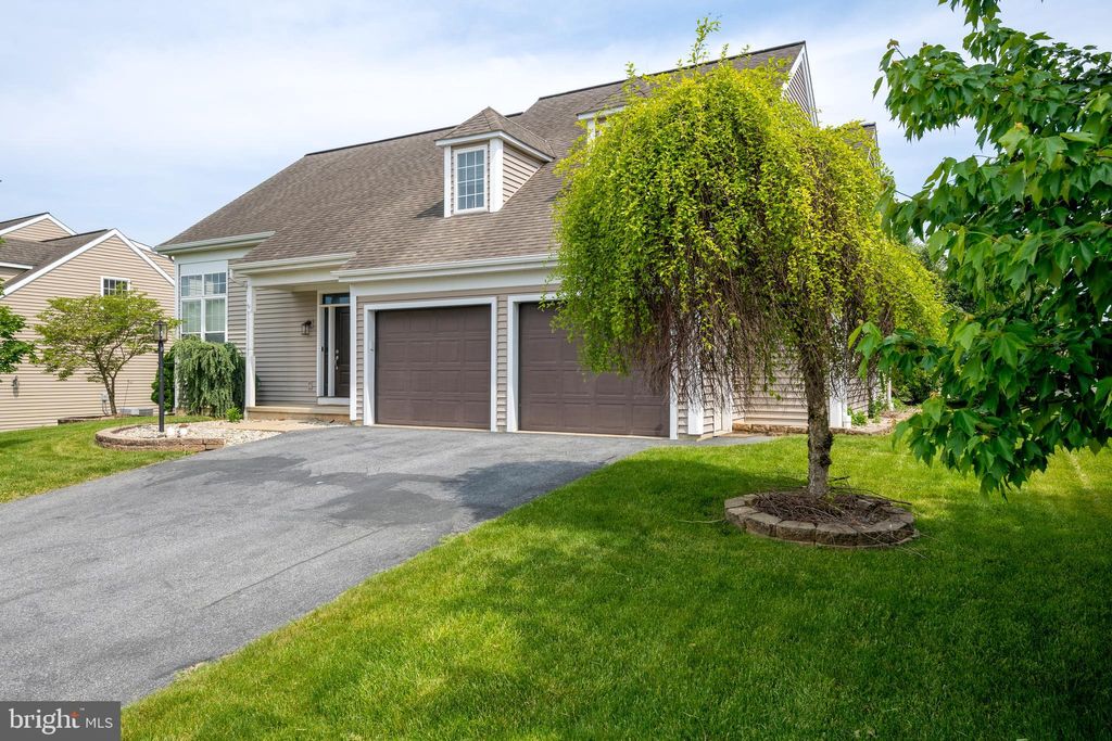 Photo of 52 REAGAN DR, EPHRATA, PA 17522 (MLS # PALA2034956)