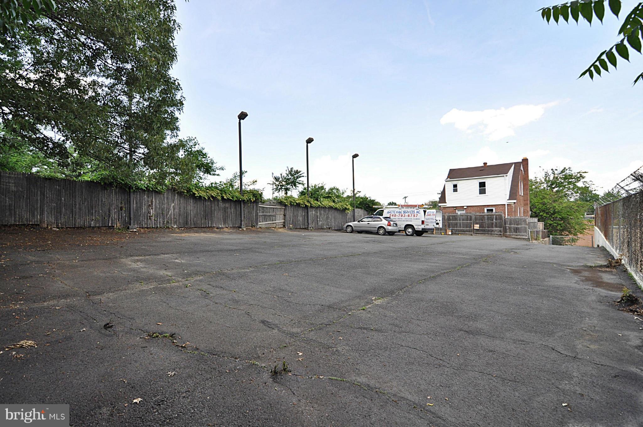 SHIRLINGTON - Commercial Sale