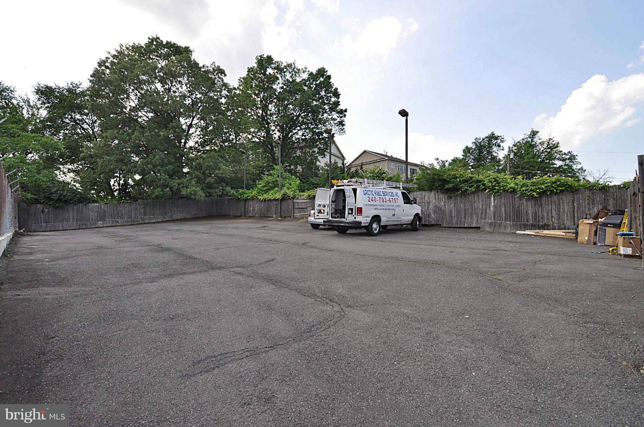 SHIRLINGTON - Commercial Sale