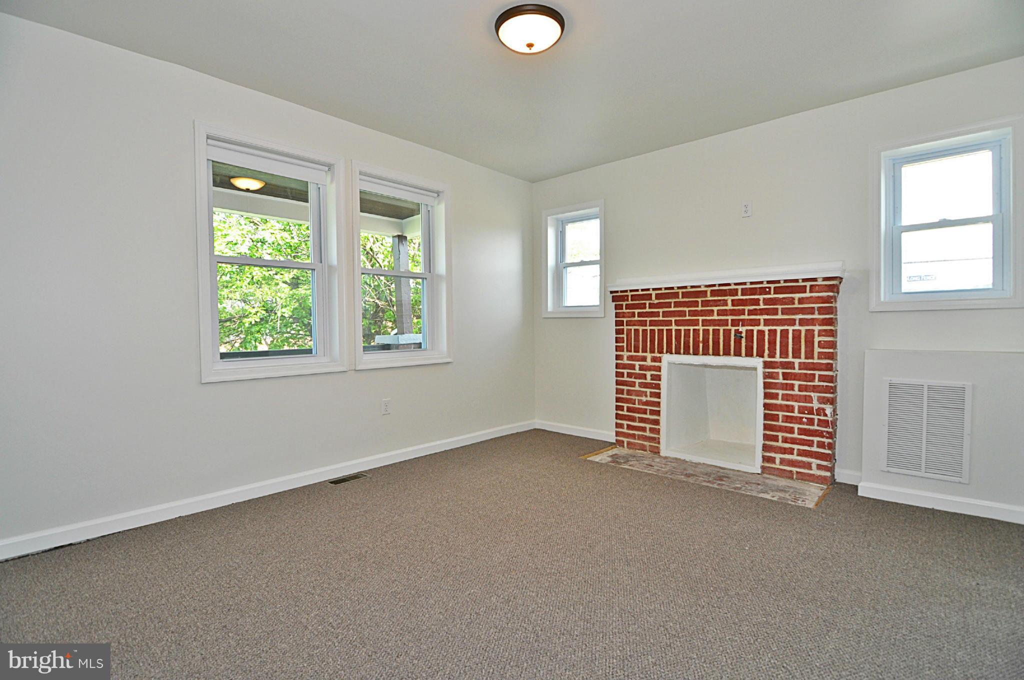 SHIRLINGTON - Commercial Sale