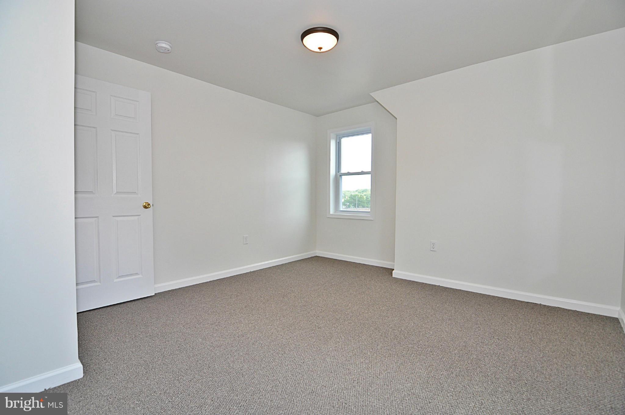 SHIRLINGTON - Commercial Sale