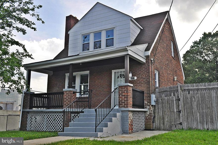 Building just completely renovated down to the studs: new drywall, flooring, windows, HVAC, doors, restroom, new floor plan. Zoned C-2 - service commercial.  Site could also be prime for redevelopment. Fully fenced large asphalt lot to the rear of the house - abundant parking. Excellent zoning allows many commercial uses. 2 lights to I-395 & close to Village at Shirlington.