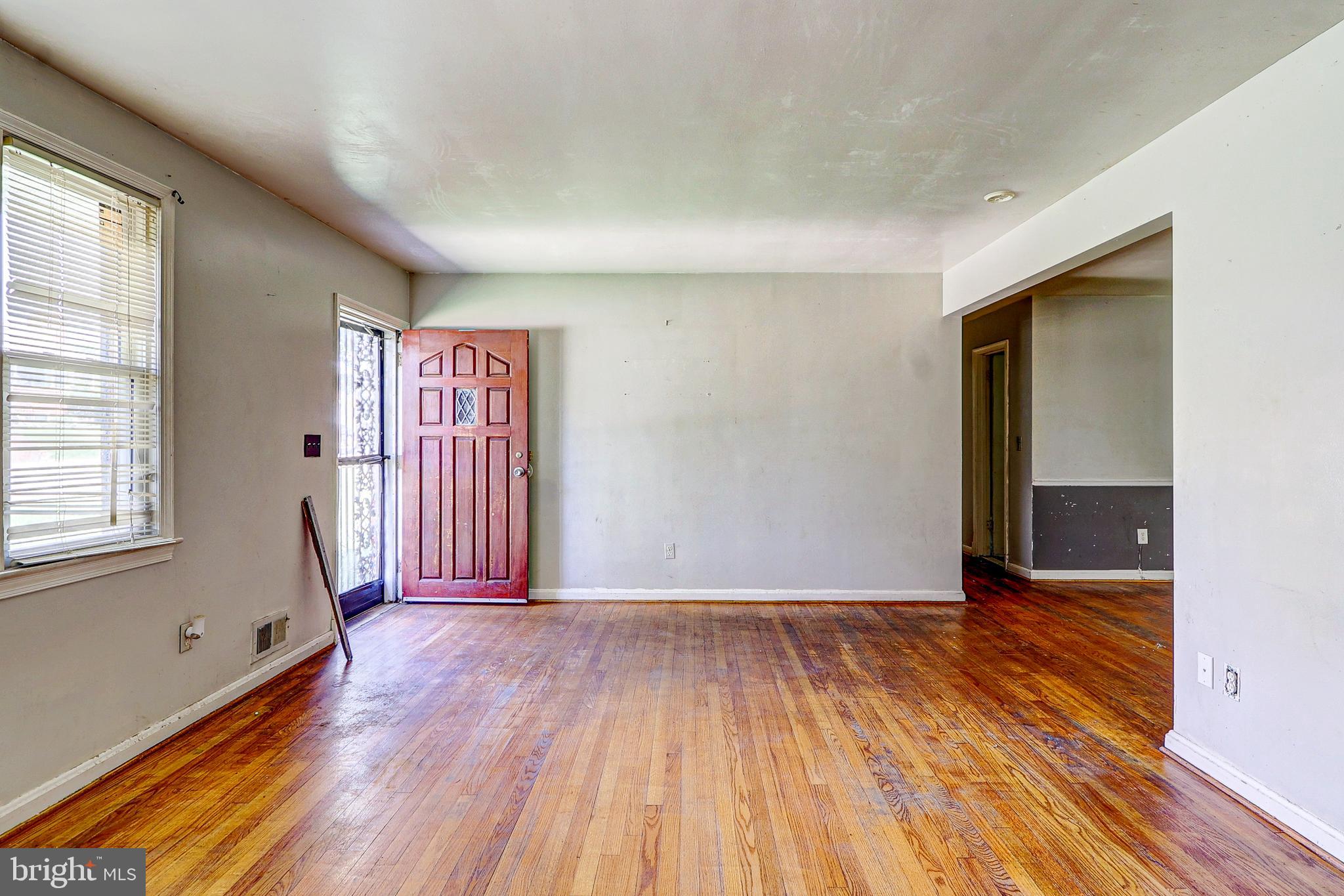 3212 LASSIE AVENUE
