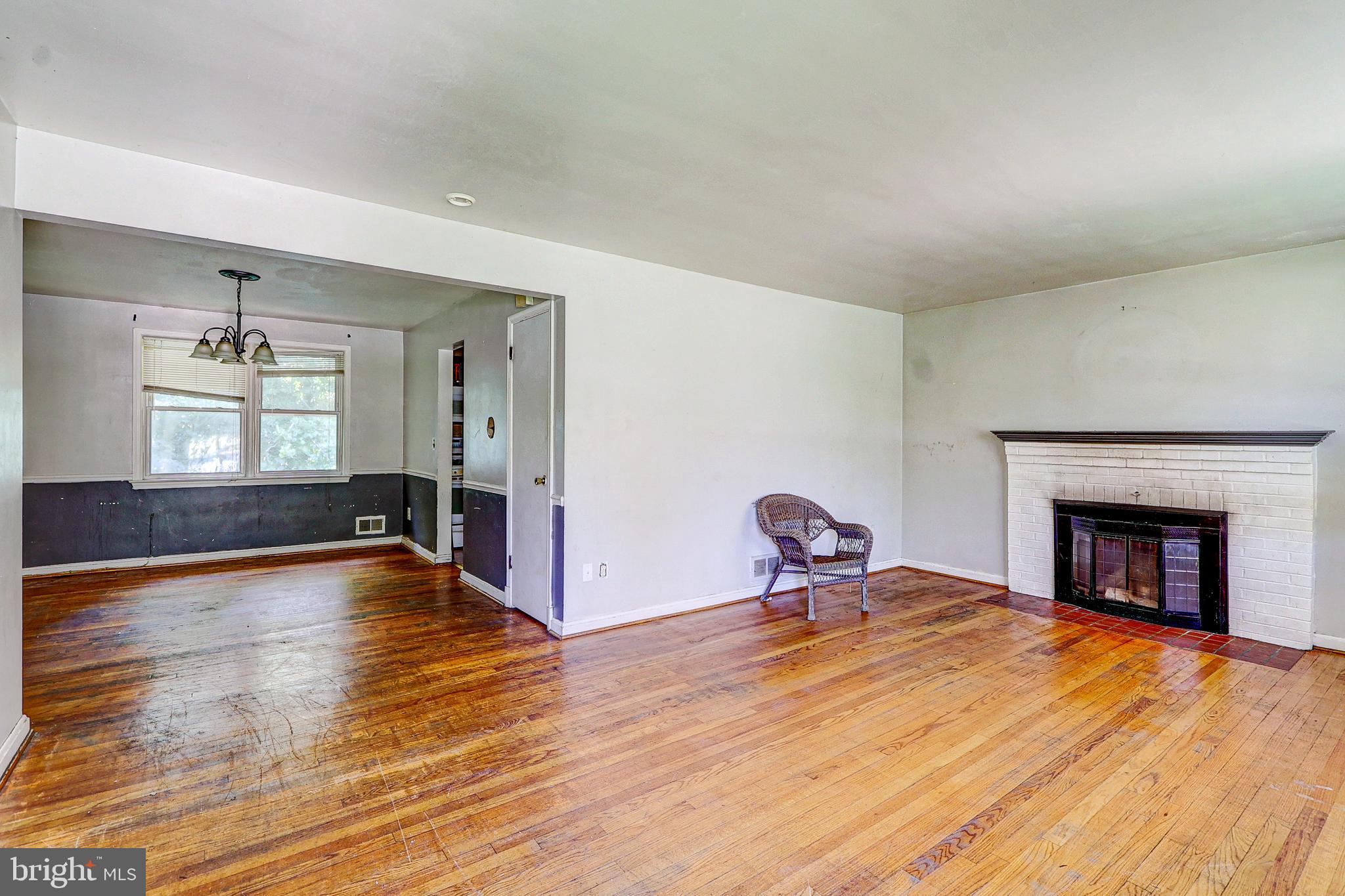 3212 LASSIE AVENUE