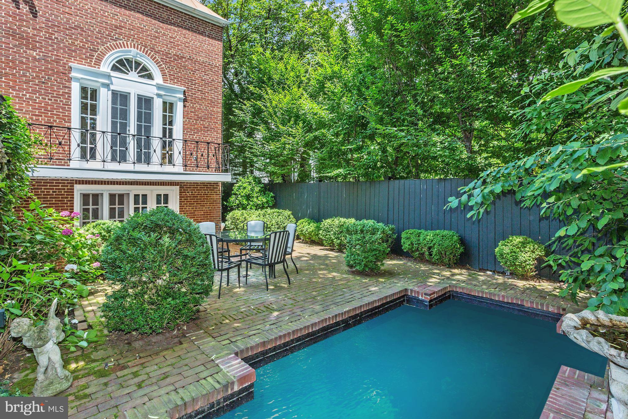 GEORGETOWN - Residential