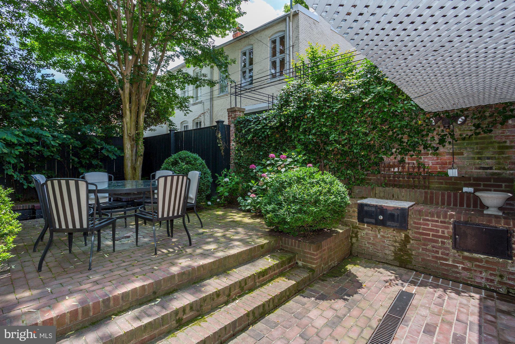 GEORGETOWN - Residential