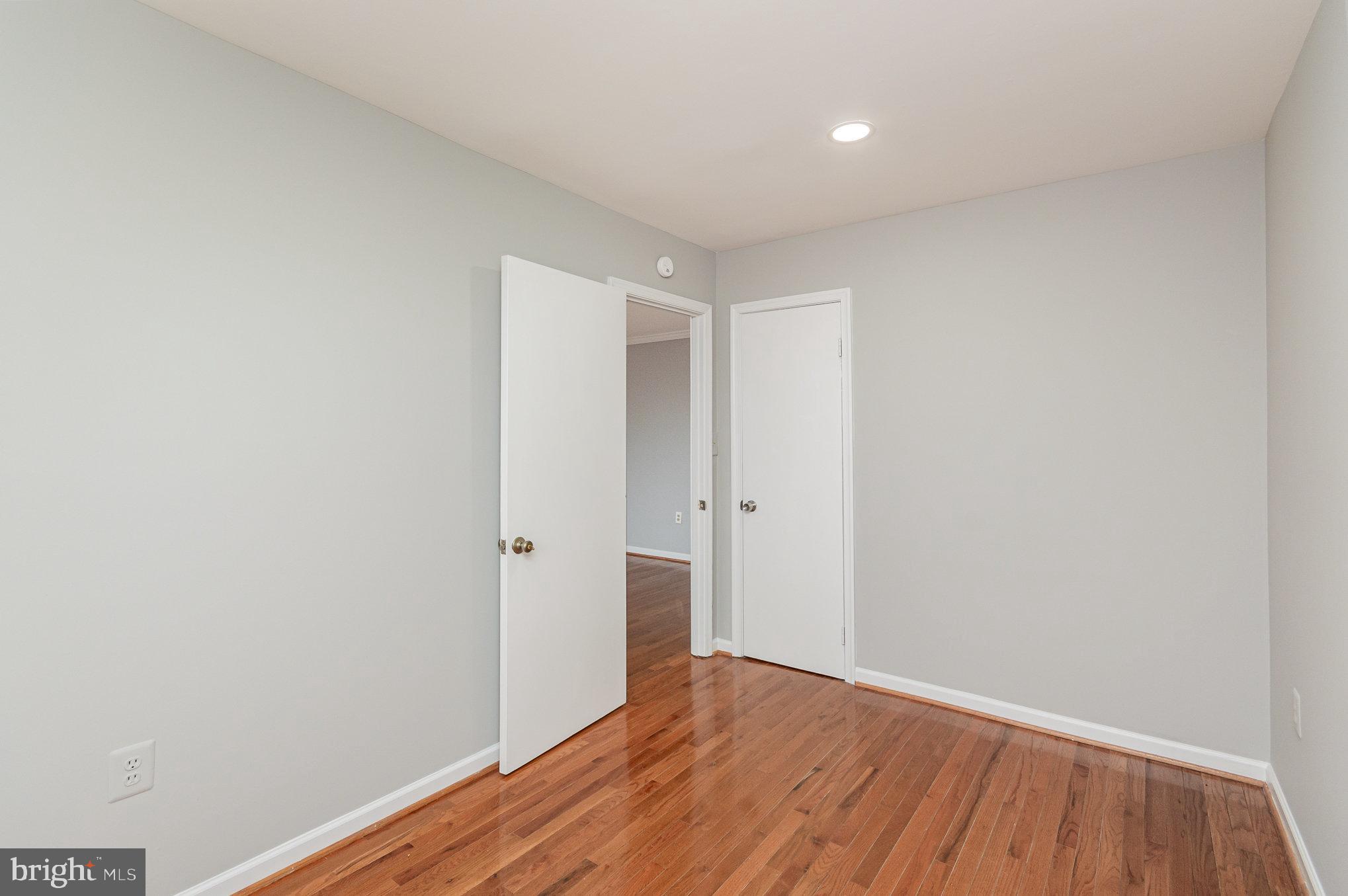 OCCOQUAN RIDGE CONDO - Residential