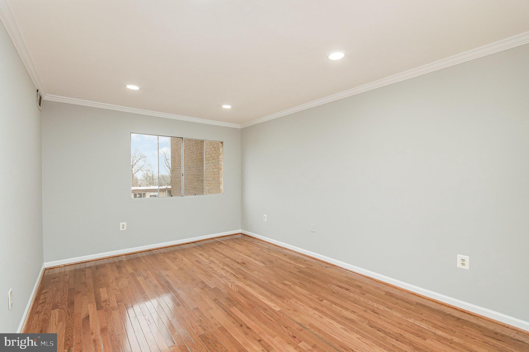 OCCOQUAN RIDGE CONDO - Residential