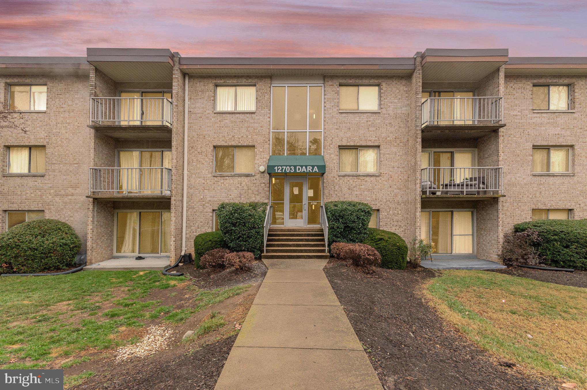 OCCOQUAN RIDGE CONDO - Residential