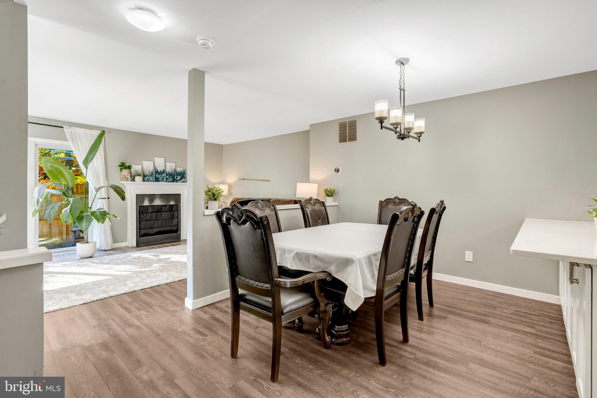 CENTREVILLE GREEN - Residential Lease