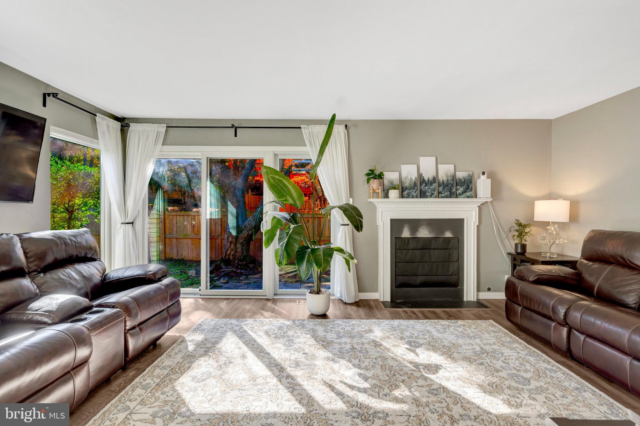 CENTREVILLE GREEN - Residential Lease