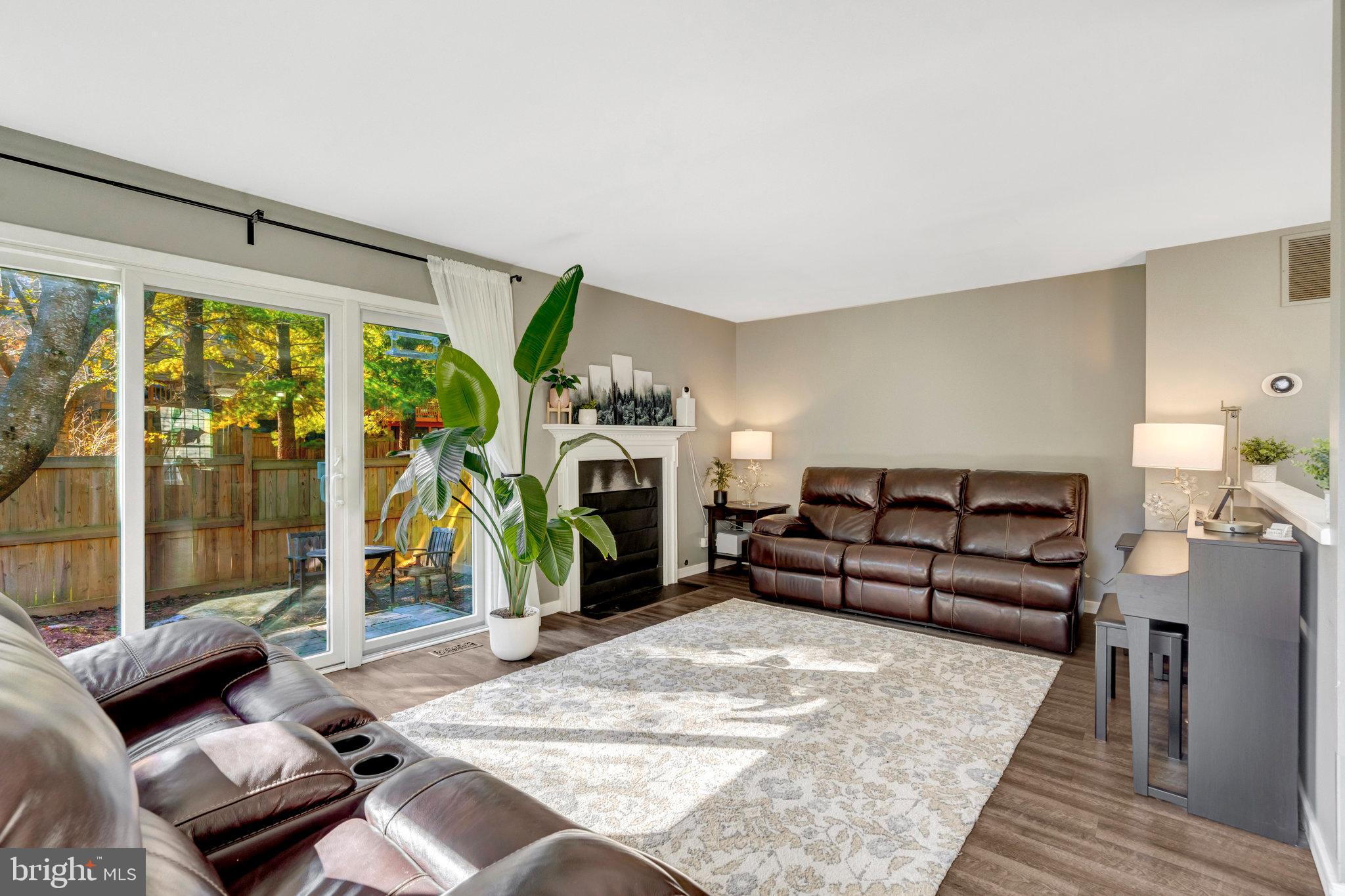 CENTREVILLE GREEN - Residential Lease