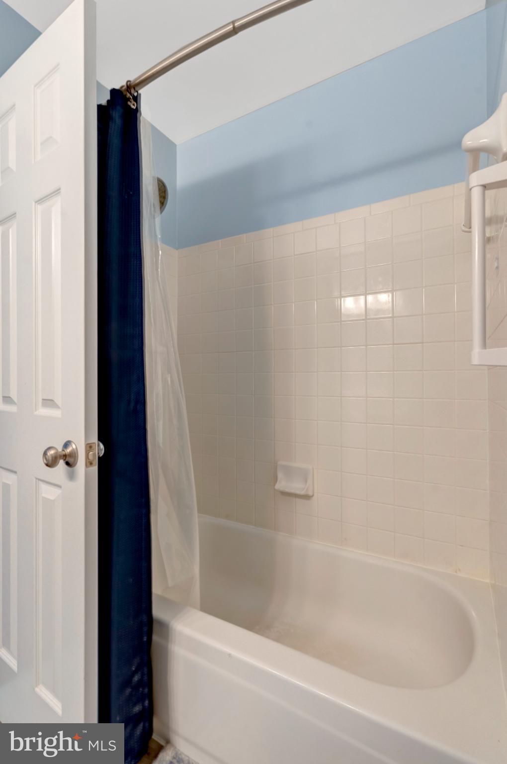 CENTREVILLE GREEN - Residential Lease