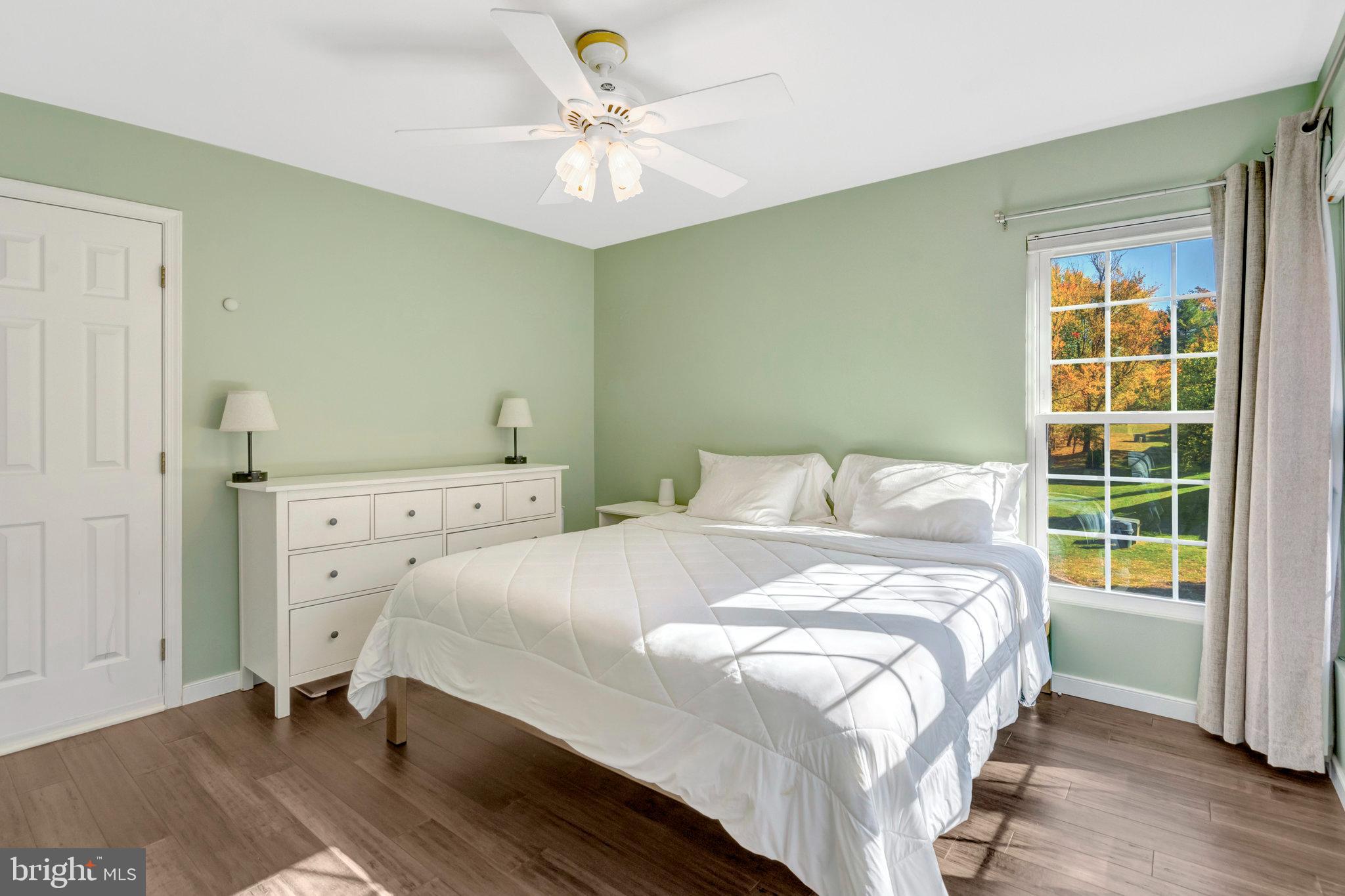 CENTREVILLE GREEN - Residential Lease