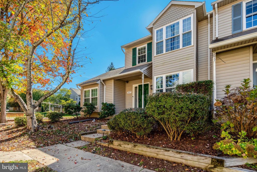 Photo of 5617 Gosling Drive, CLIFTON, VA 20124 (MLS # VAFX2276980)