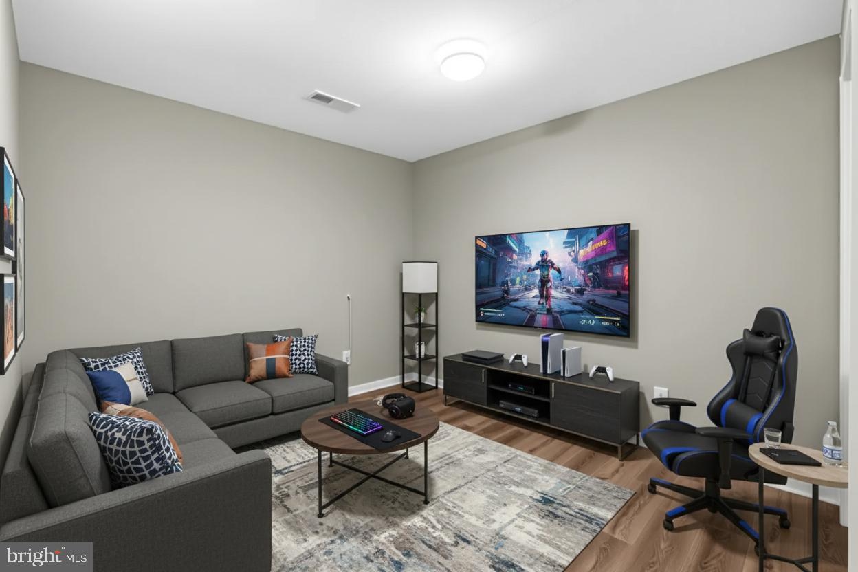 CENTREVILLE GREEN - Residential Lease