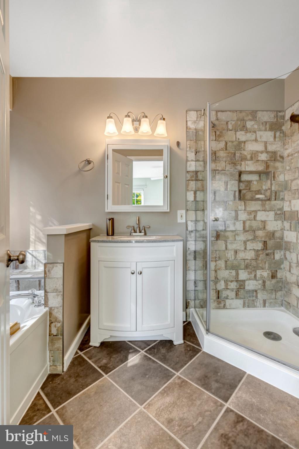 CENTREVILLE GREEN - Residential Lease