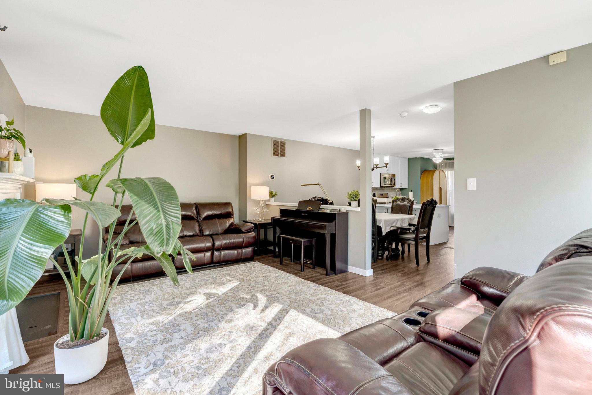 CENTREVILLE GREEN - Residential Lease