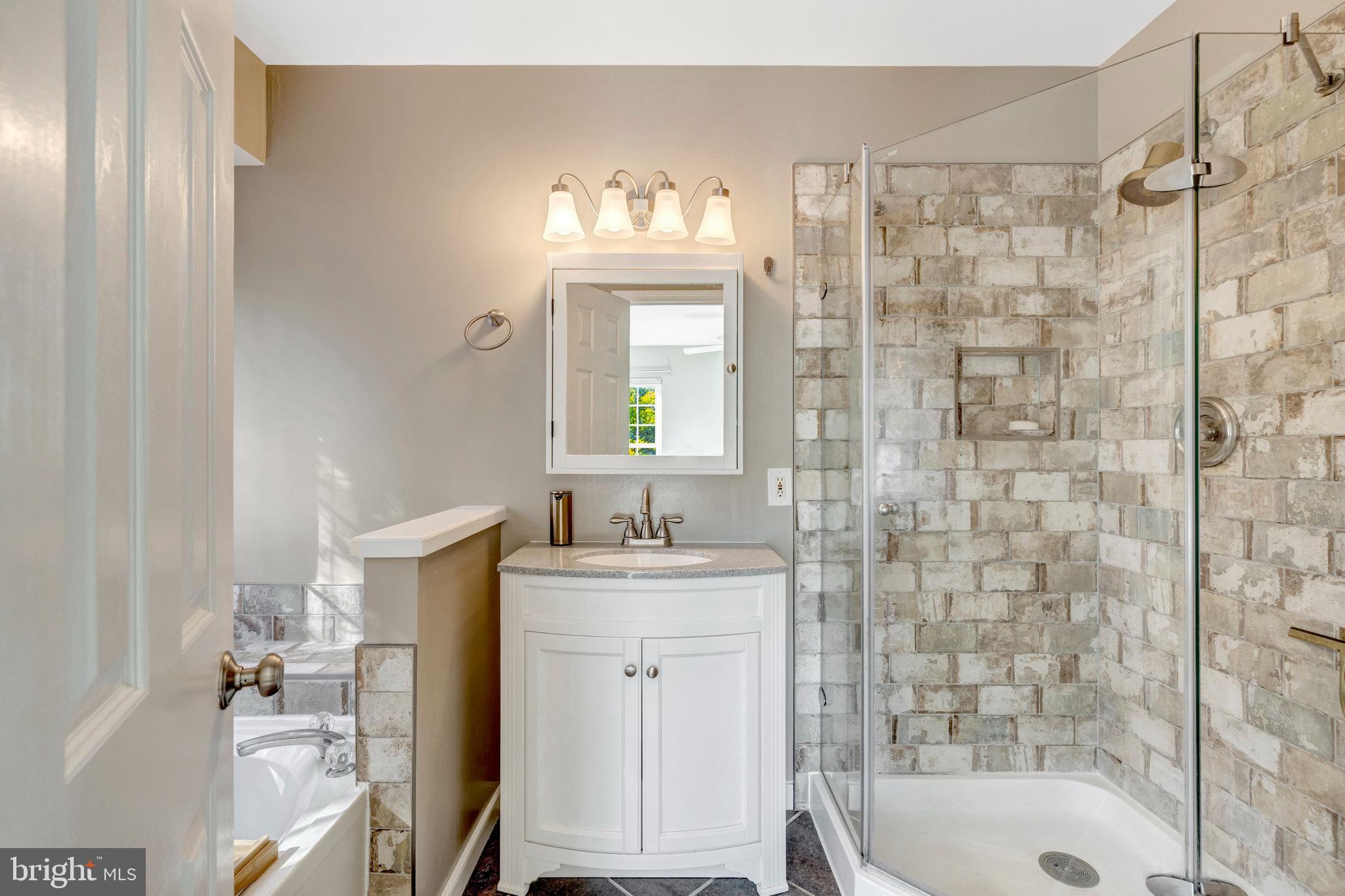 CENTREVILLE GREEN - Residential Lease