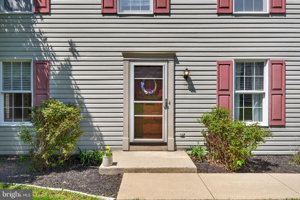 Photo of 40 Battens Circle, LEOLA, PA 17540 (MLS # PALA2087574)