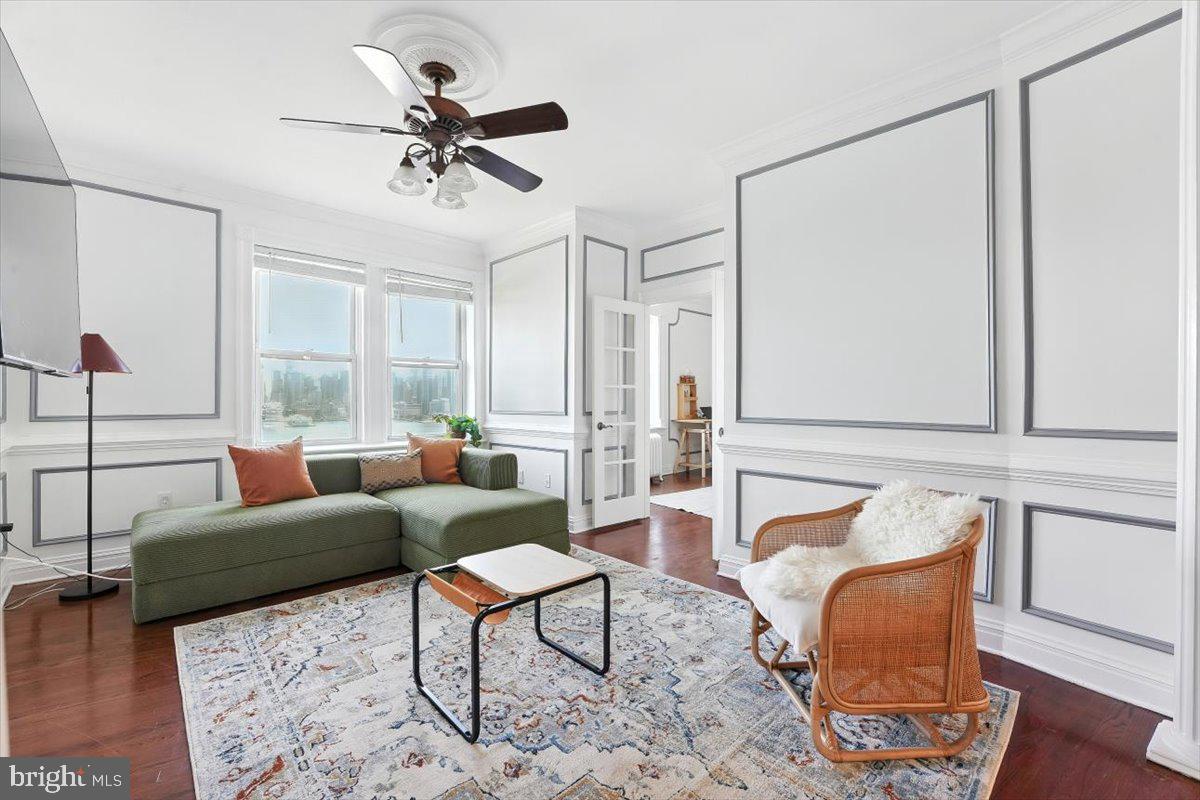 851 JOHN F. KENNEDY BOULEVARD E E1