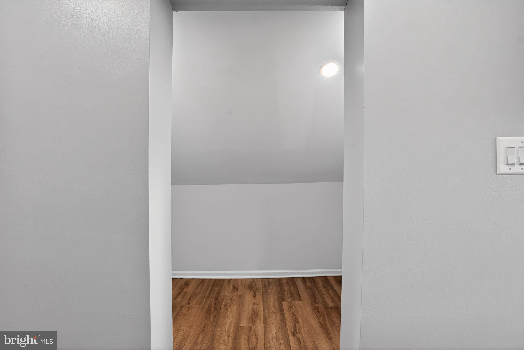 MOYERS PARK - Residential