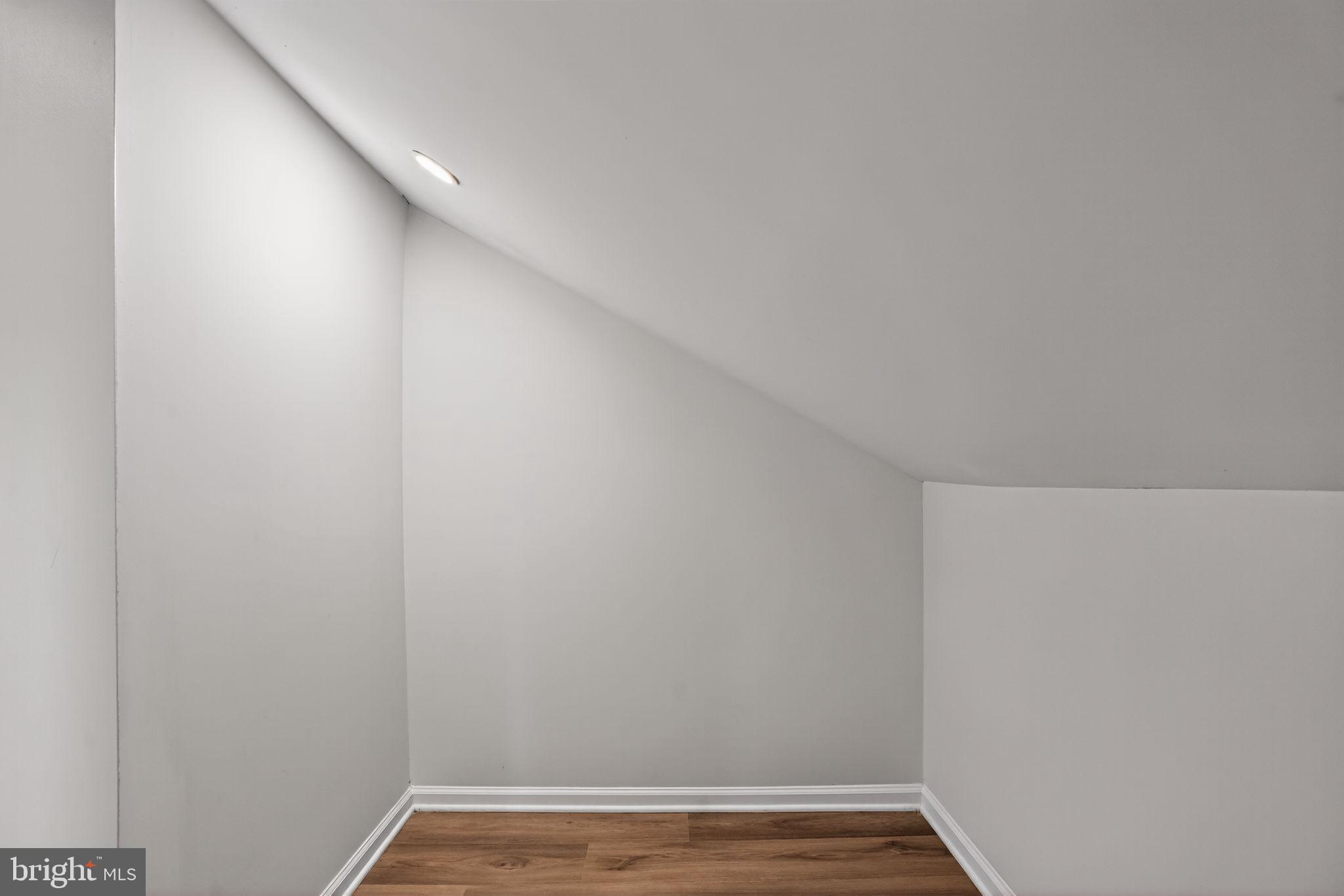 MOYERS PARK - Residential