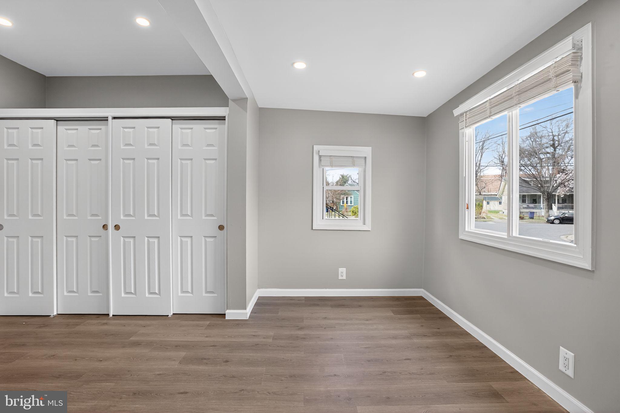 MOYERS PARK - Residential